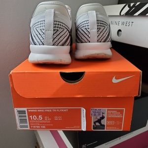 Women's Nike 10.5
